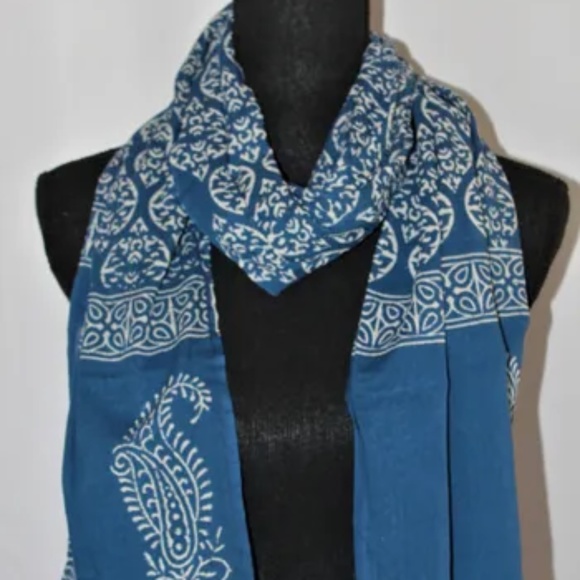 Versatile Indigo India Hand-Block Ornament Print Cotton Fabric, 22 X 67 Inches - Picture 1 of 4